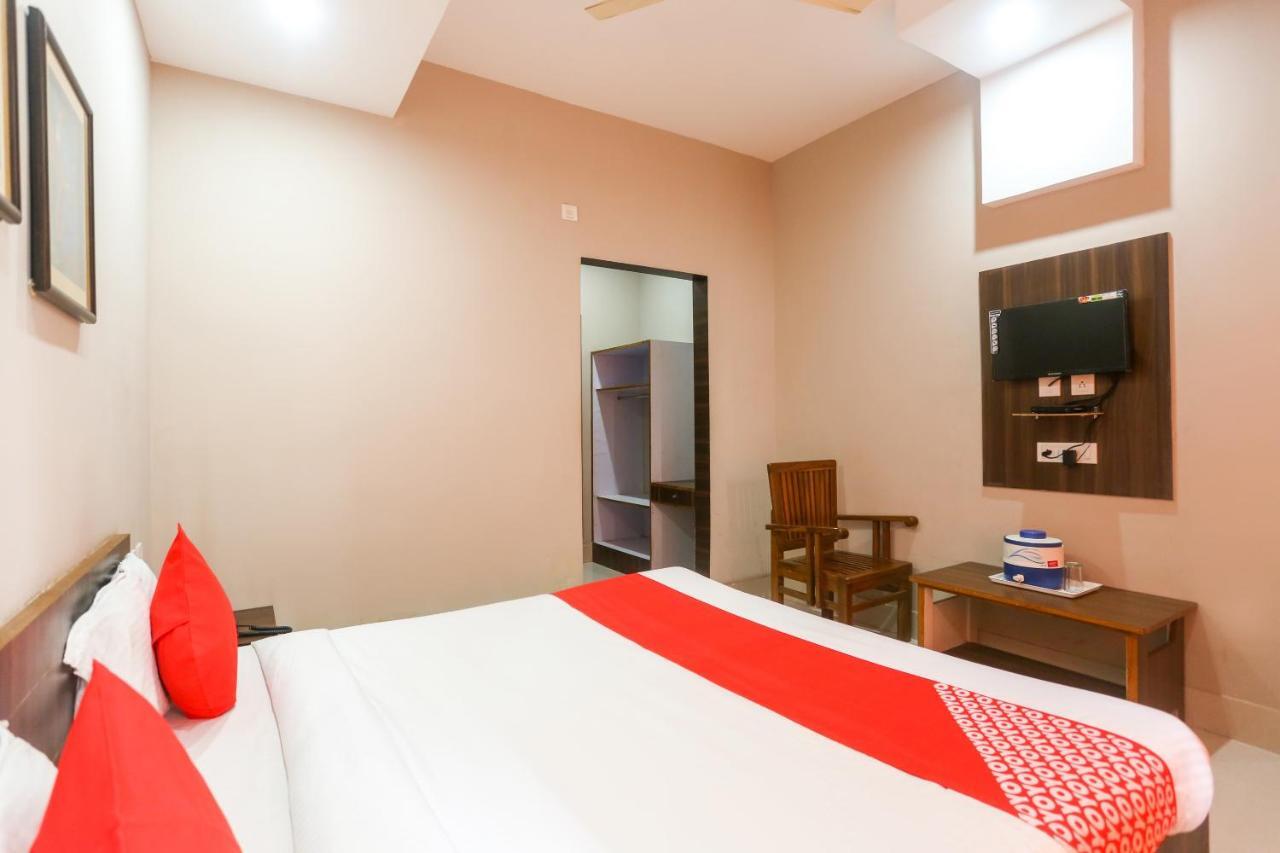 Oyo 61586 Hotel Narmada Bhavan Purí Exteriér fotografie