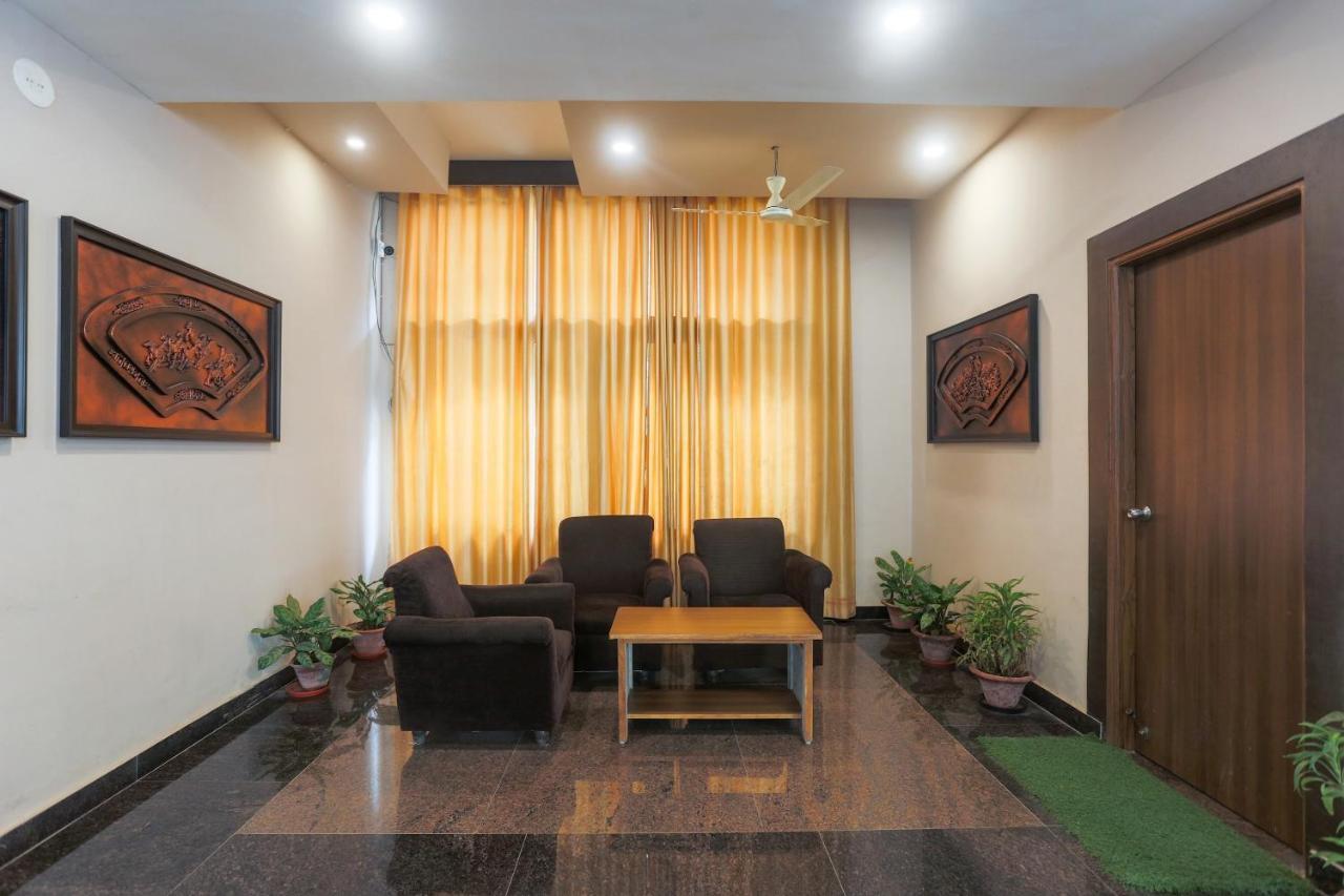 Oyo 61586 Hotel Narmada Bhavan Purí Exteriér fotografie